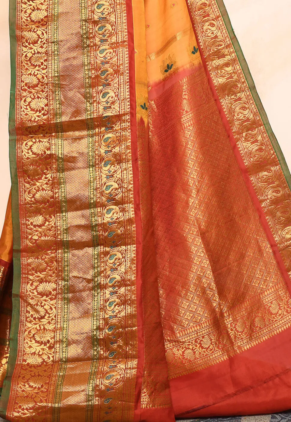 Gadwal Pure Silk Handloom Saree in Orange