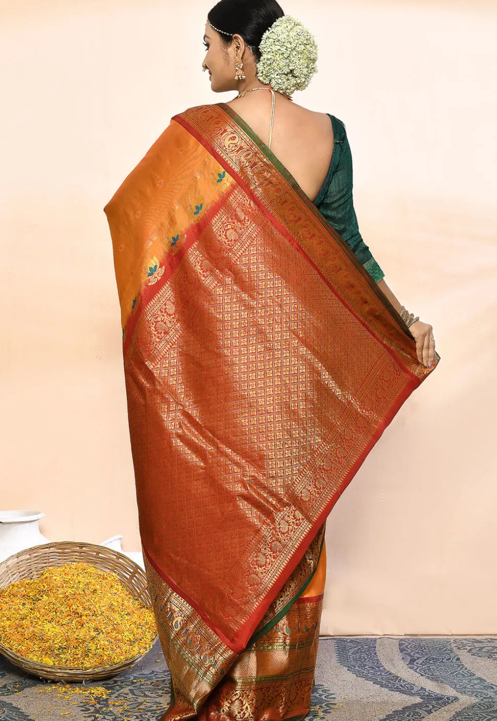 Gadwal Pure Silk Handloom Saree in Orange