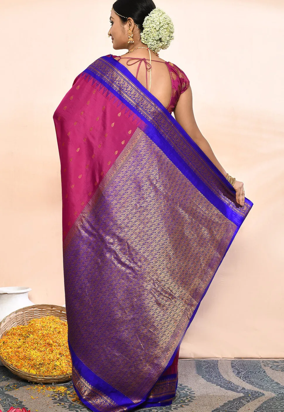 Gadwal Pure Silk Handloom Saree in Magenta