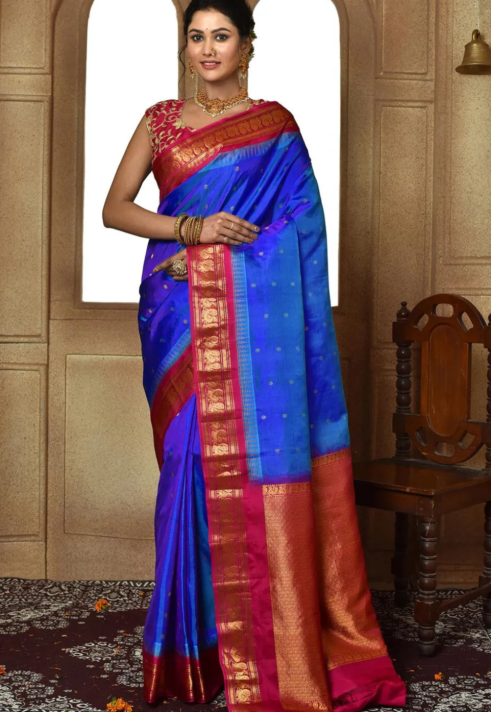 Gadwal Pure Silk Handloom Saree in Royal Blue