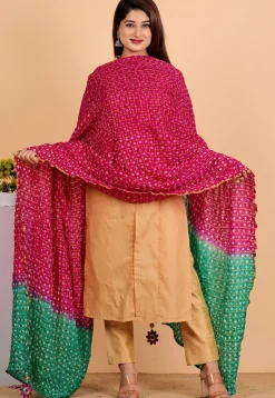 Ghatchola Dupatta in Fuchsia and Green