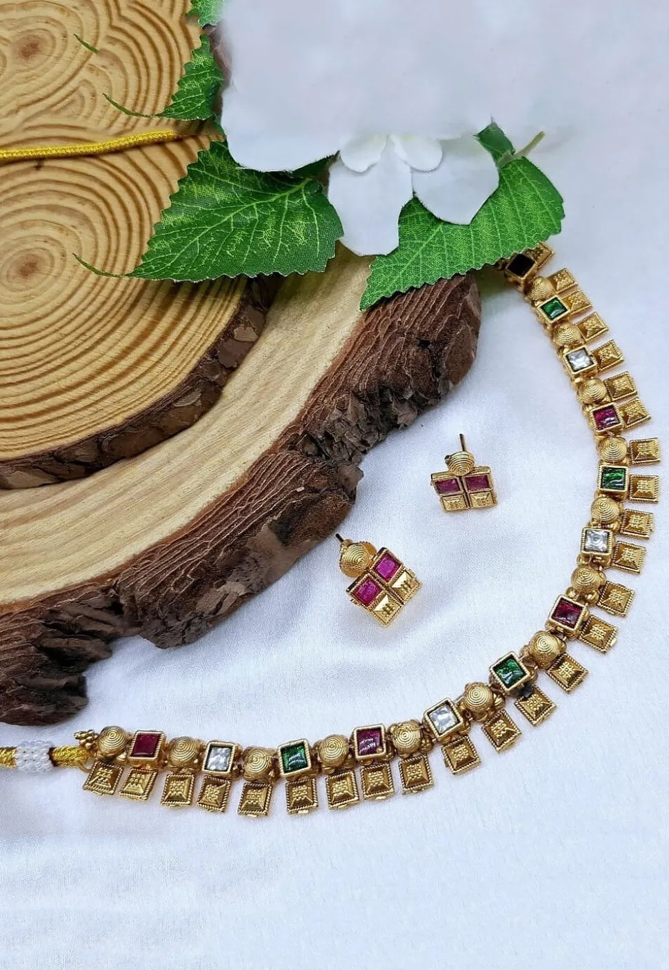 Golden Polished Stone Studded Necklace Set