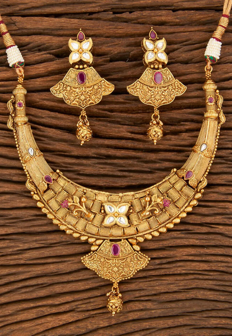 Golden Polished Stone Studded Necklace