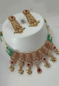 Golden Polished Stone Studded Choker Necklace Set