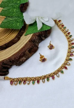 Golden Polished Stone Studded Necklace Set