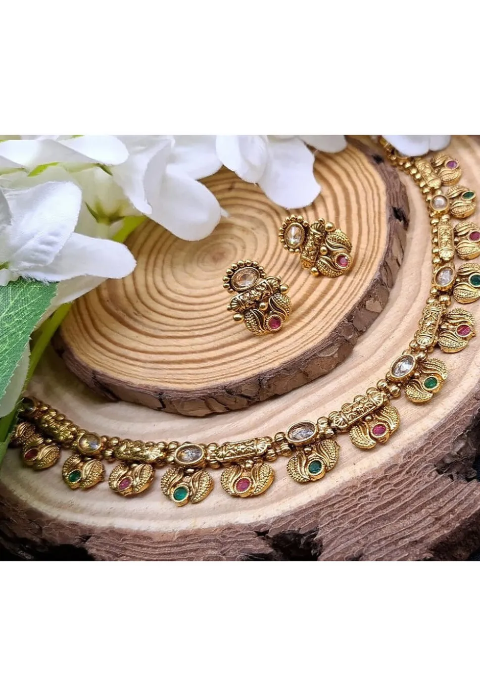 Golden Polished Stone Studded Necklace Set