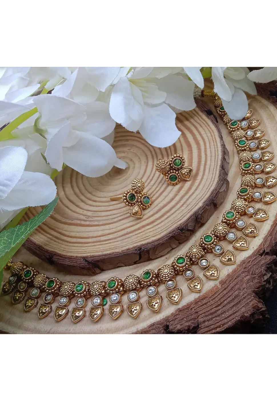 Golden Polished Stone Studded Necklace Set