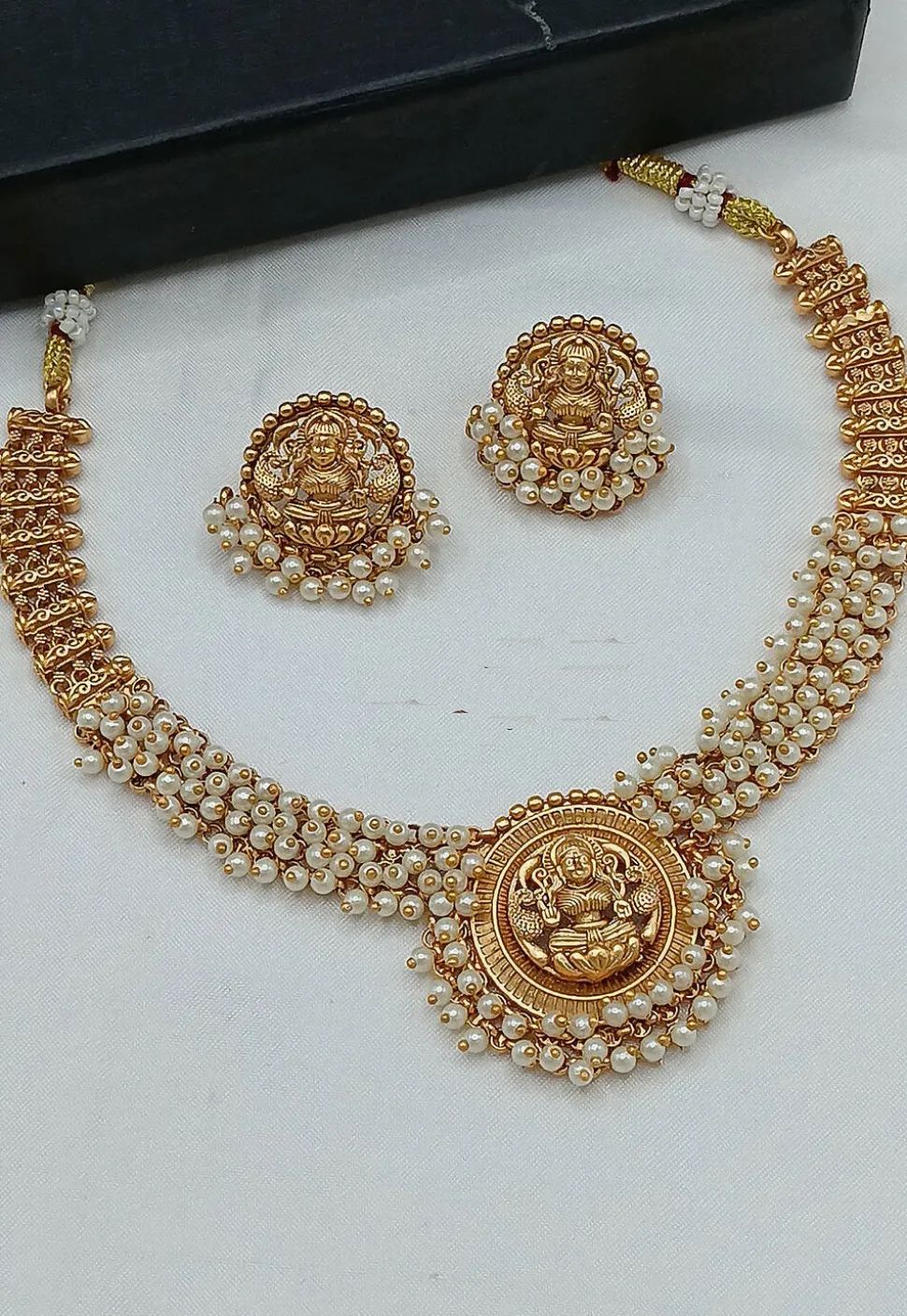 Golden Polished Temple Necklace Set
