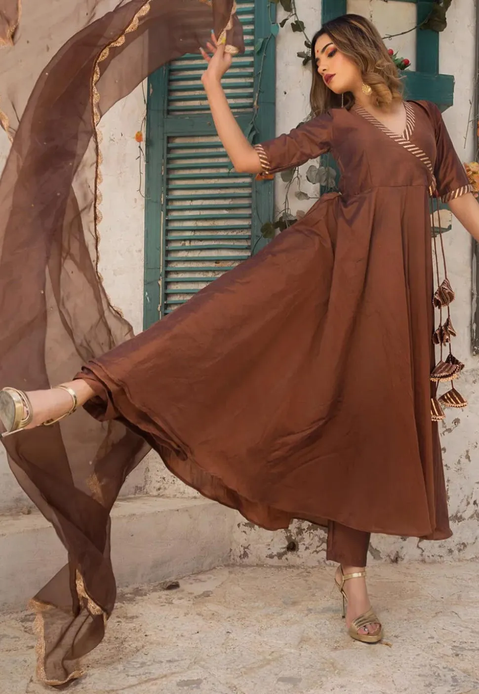 Gota Lace Cotton Silk A Line Suit in Brown