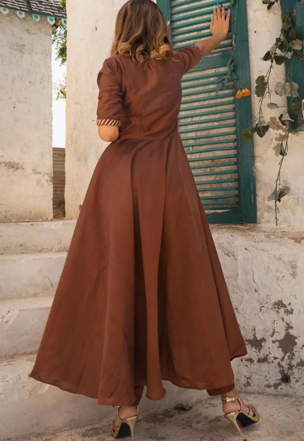 Gota Lace Cotton Silk A Line Suit in Brown
