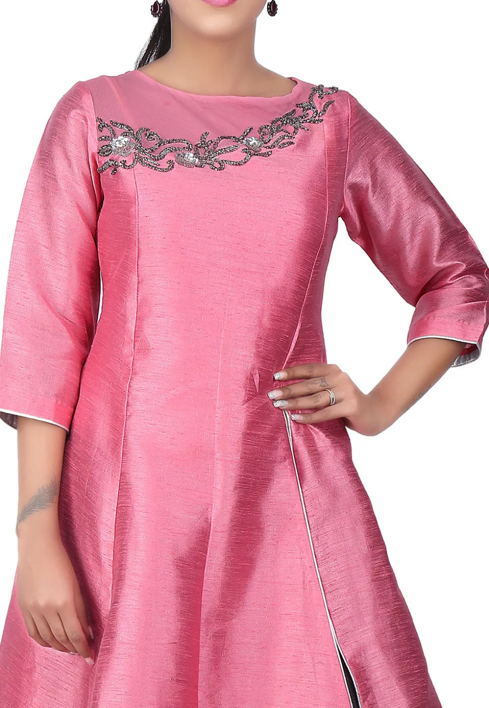 Hand Embroidered Dupion Silk Side Slit Kurta in Pink