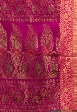 Handloom Art Silk Saree in Black