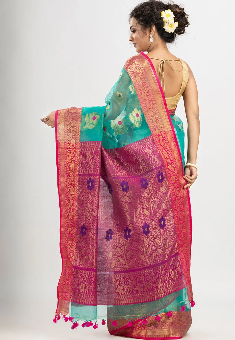 Handloom Art Silk Saree in Sea Green