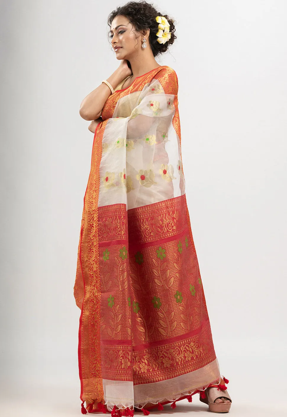 Handloom Art Silk Saree in Off White