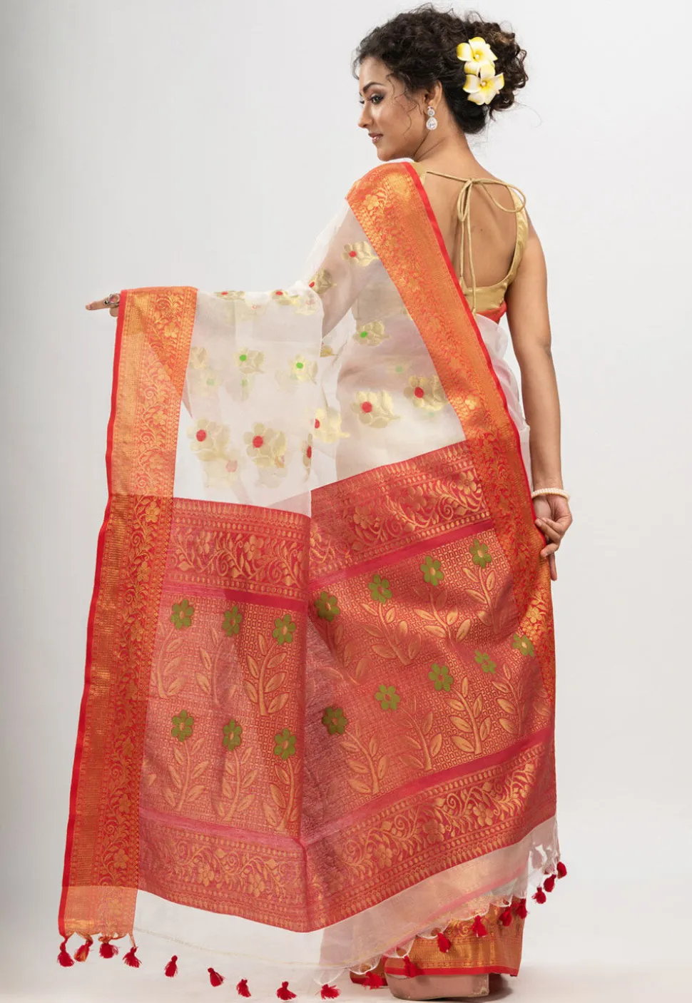 Handloom Art Silk Saree in Off White