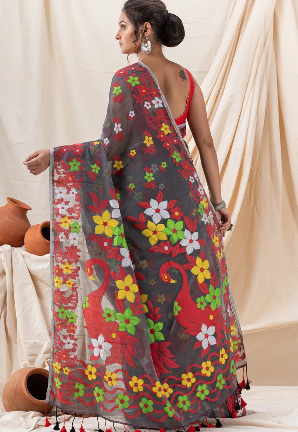 Handloom Cotton Saree in Dark Grey