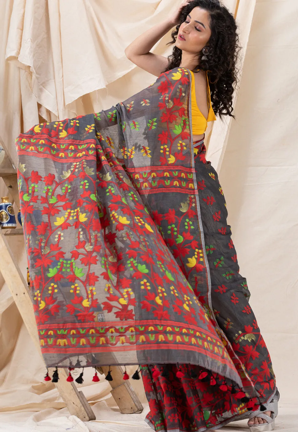 Handloom Cotton Saree in Dark Grey