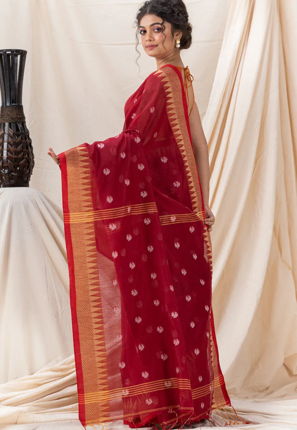 Handloom Cotton Saree in Maroon