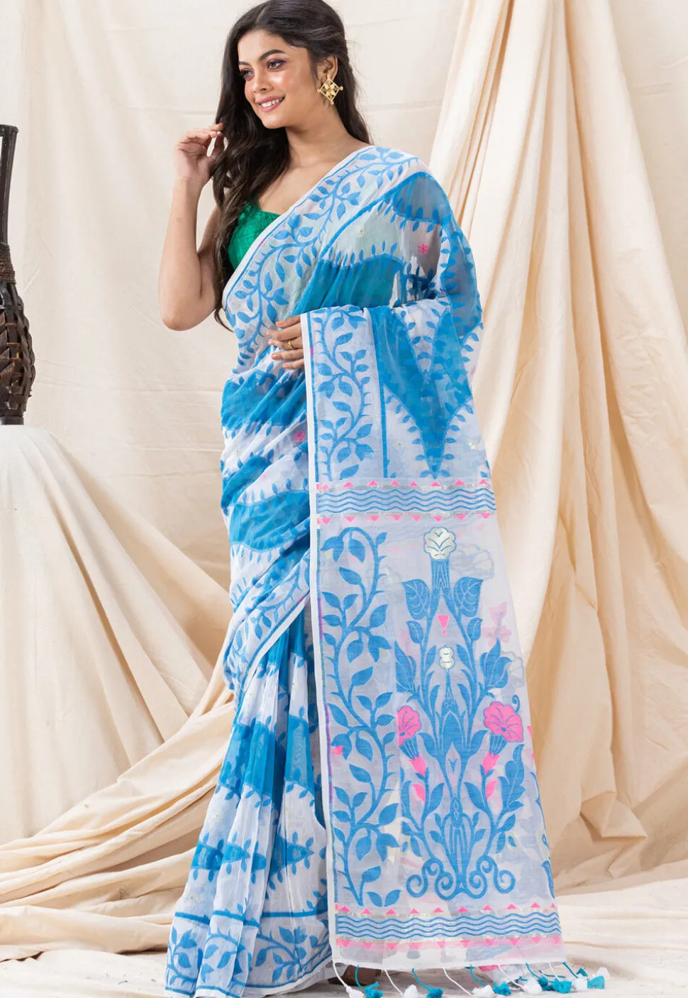 Handloom Cotton Saree in White and Blue