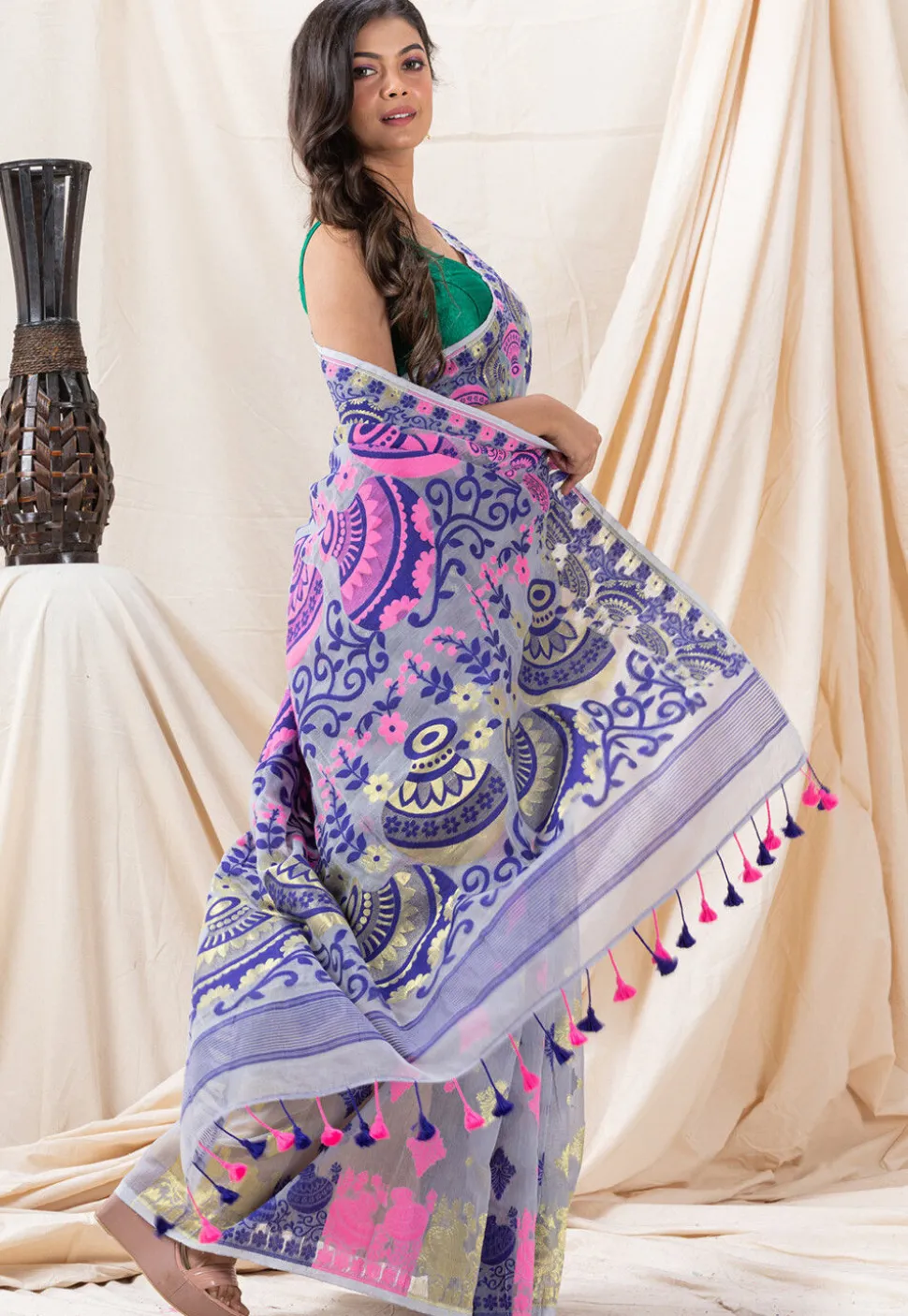 Handloom Cotton Saree in Light Grey