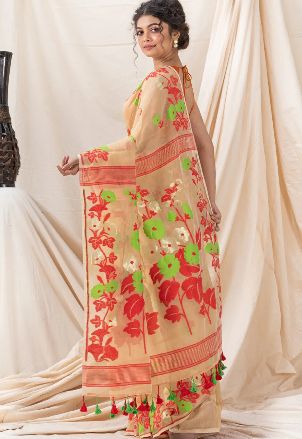 Handloom Cotton Saree in Beige