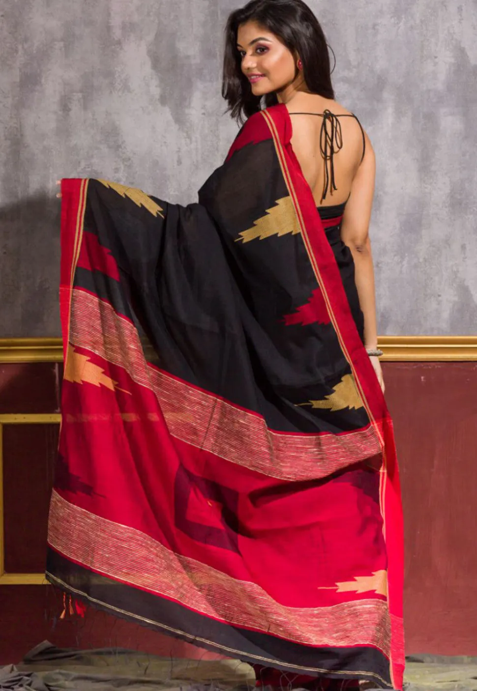 Handloom Cotton Saree in Black