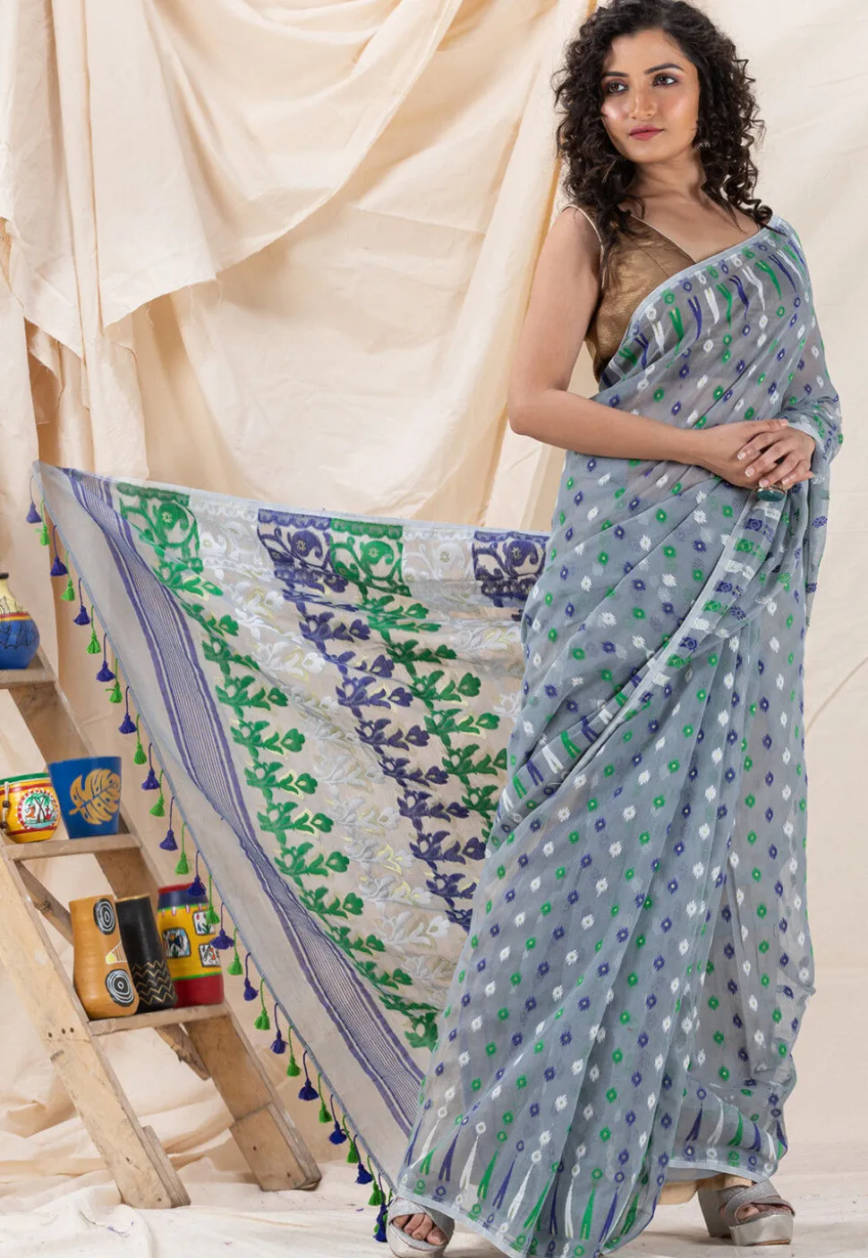 Handloom Cotton Saree in Grey
