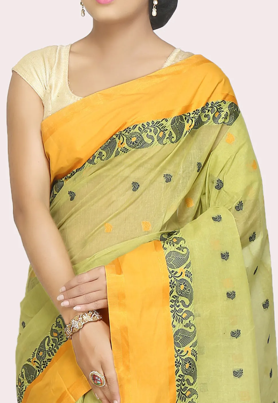 Handloom Cotton Tant Saree in Light Green