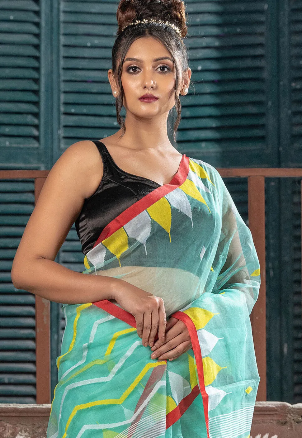 Handloom Jamdani Art Silk Saree in Green