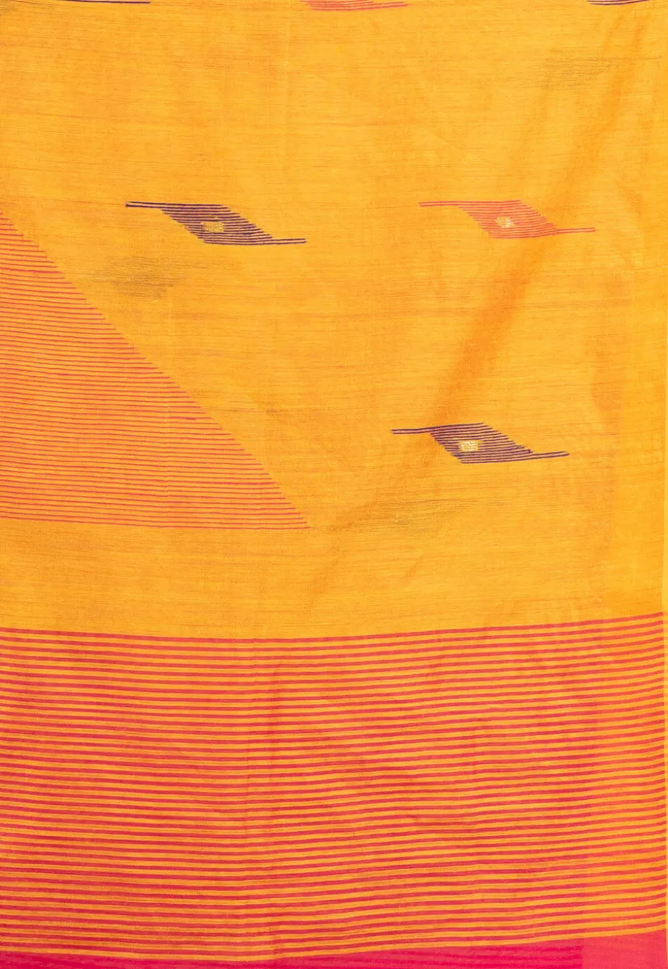 Handloom Jamdani Cotton Saree in Fuchsia