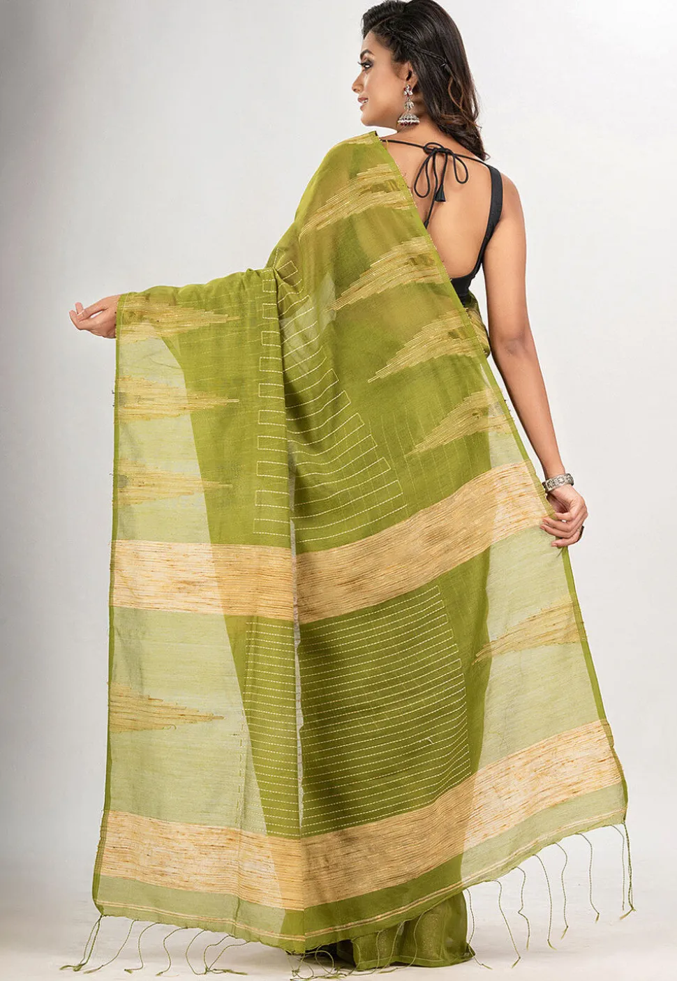 Handloom Jamdani Cotton Saree in Green