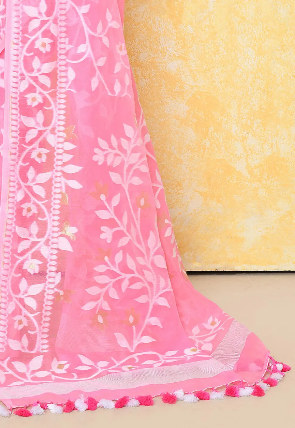 Handloom Jamdani Cotton Silk Saree in Pink