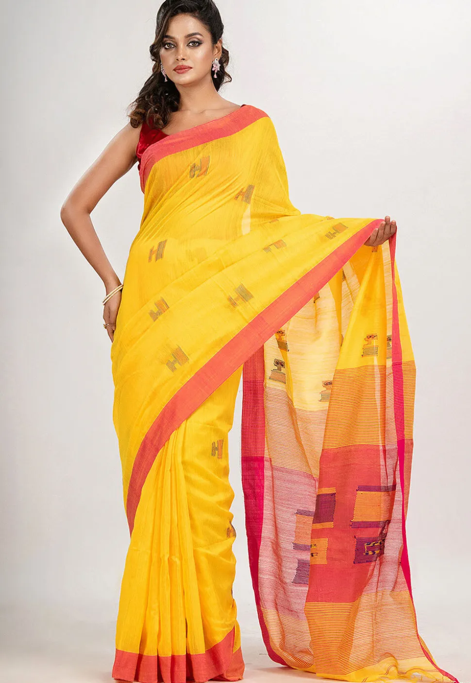 Handloom Jamdani Cotton Saree in Yellow