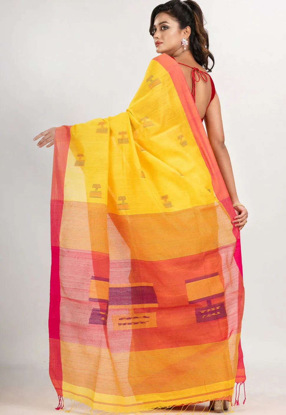 Handloom Jamdani Cotton Saree in Yellow