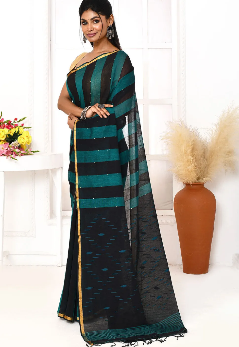 Handloom Jamdani Pure Cotton Saree in Teal Blue and Black