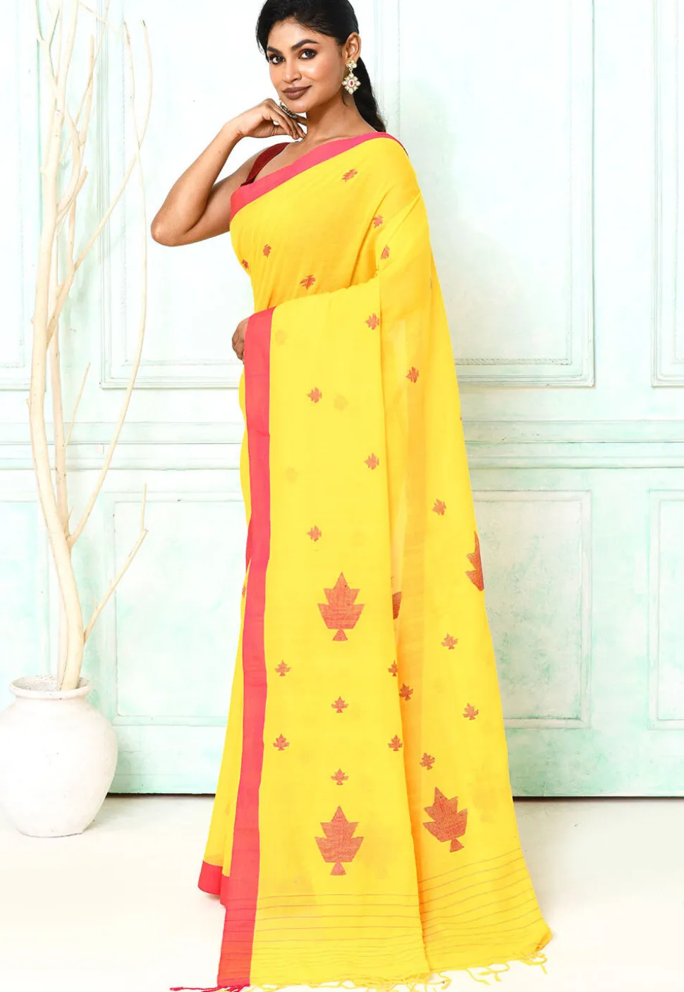 Handloom Jamdani Pure Cotton Saree in Yellow