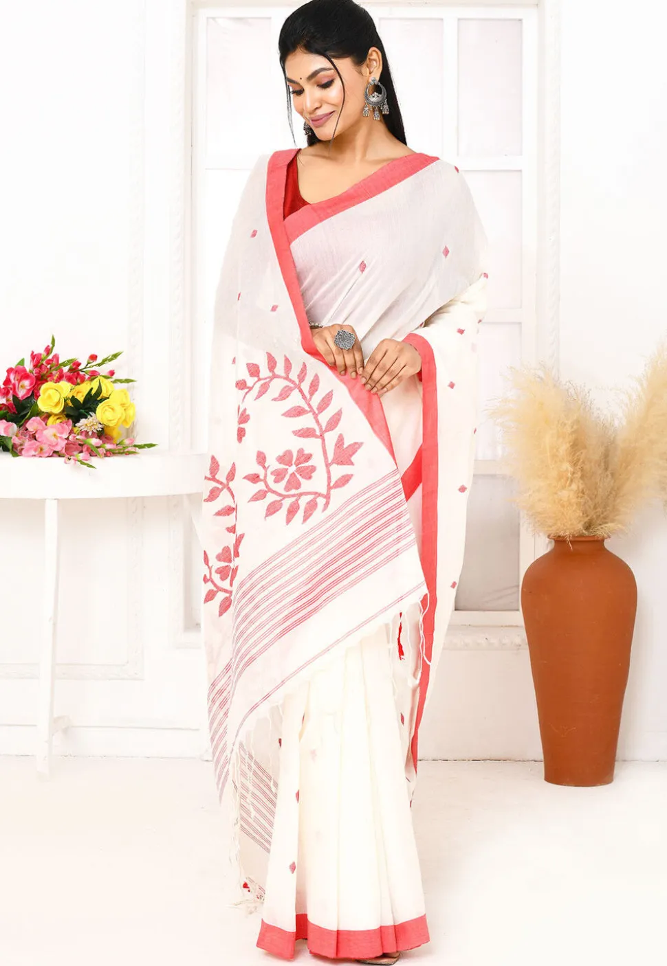 Handloom Jamdani Pure Cotton Saree in White