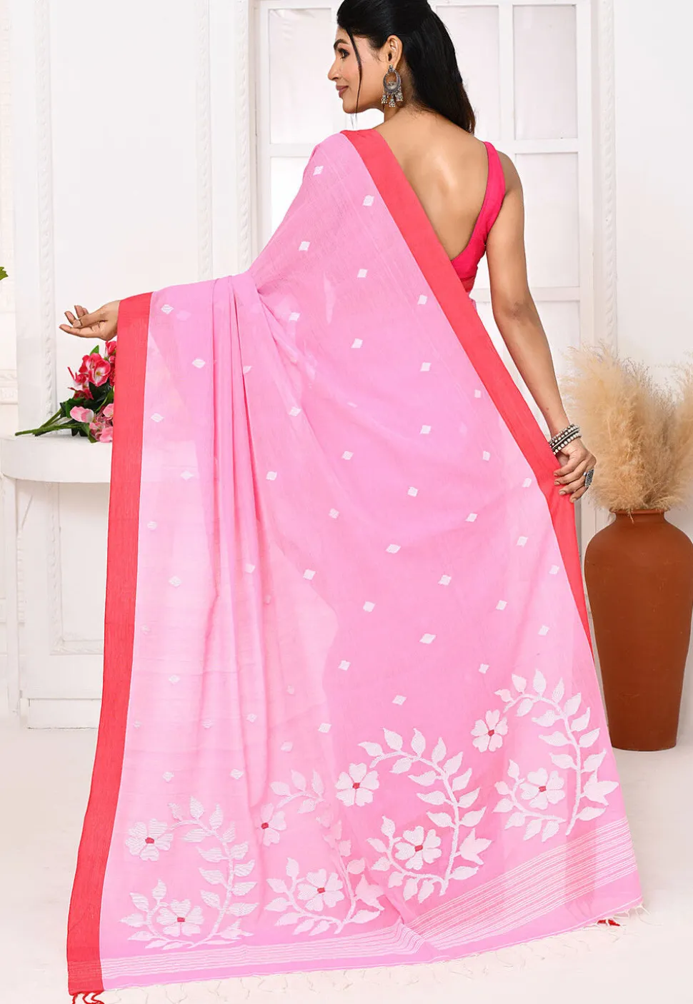 Handloom Jamdani Pure Cotton Saree in Pink