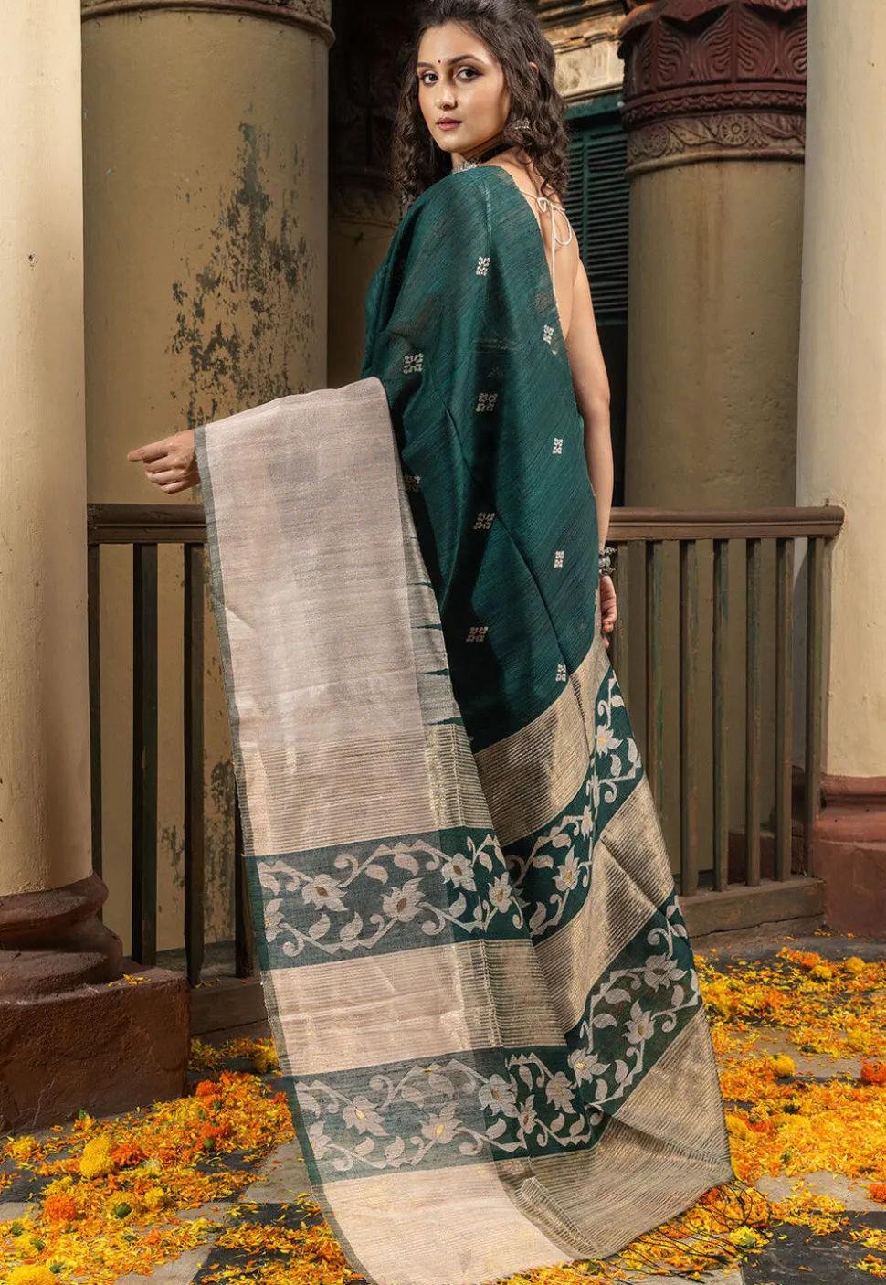 Handloom Jamdani Pure Matka Silk Saree in Dark Green