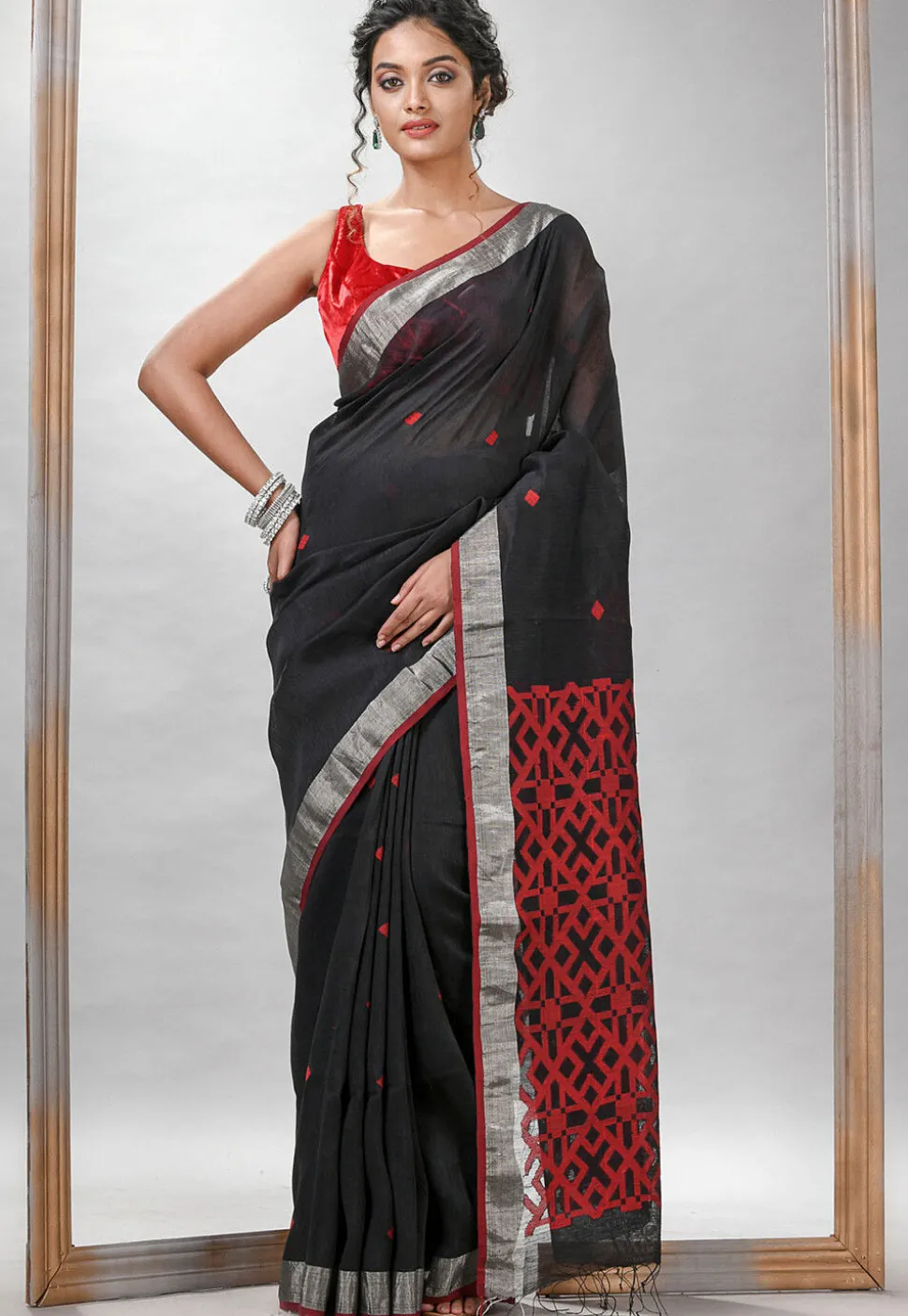 Handloom Linen Silk Saree in Black