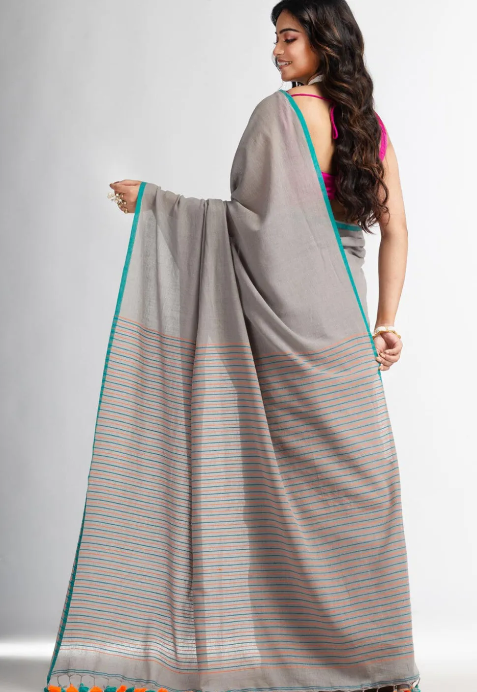 Handloom Pure Cotton Saree in Light Grey