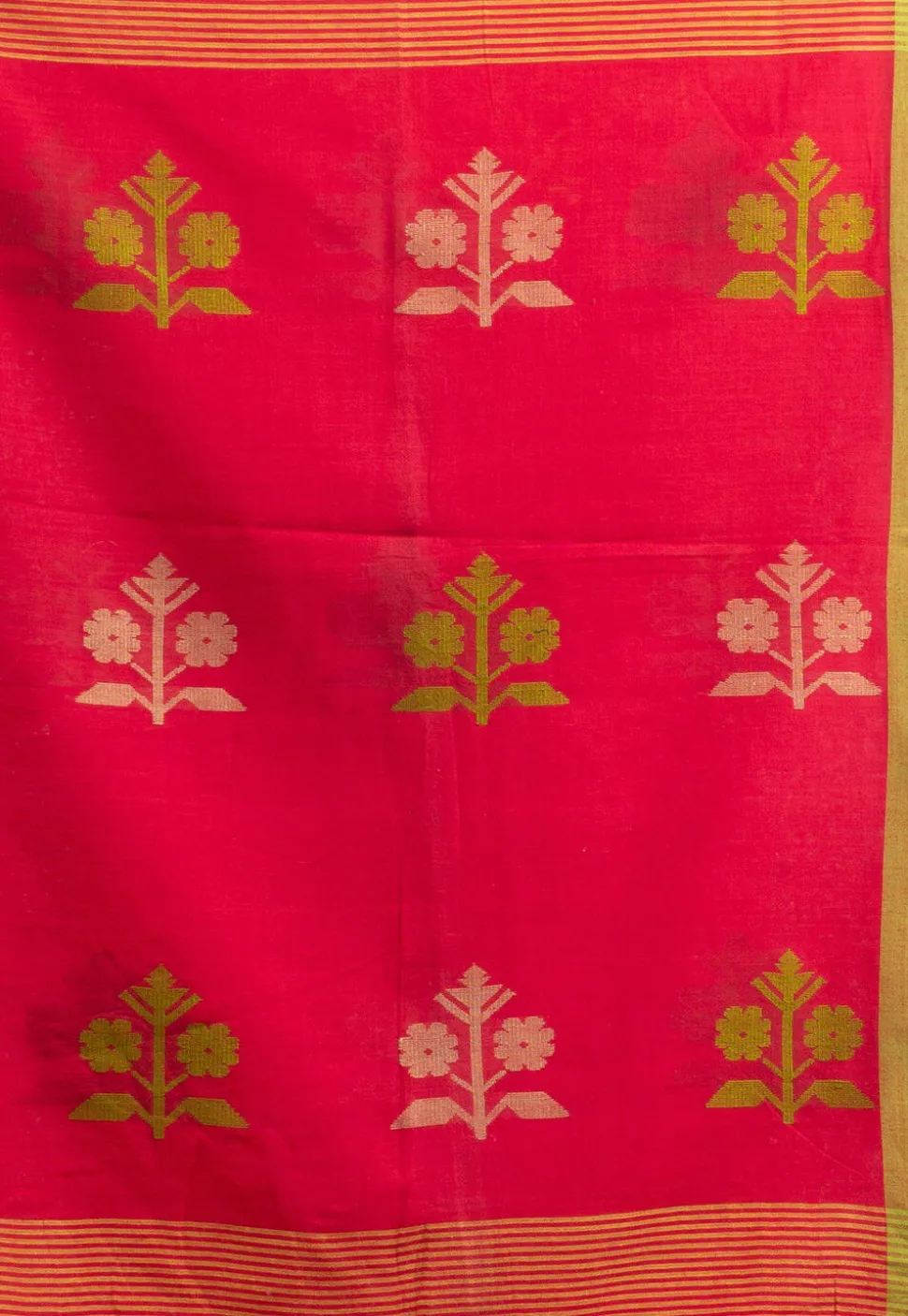Handloom Pure Cotton Saree in Fuchsia