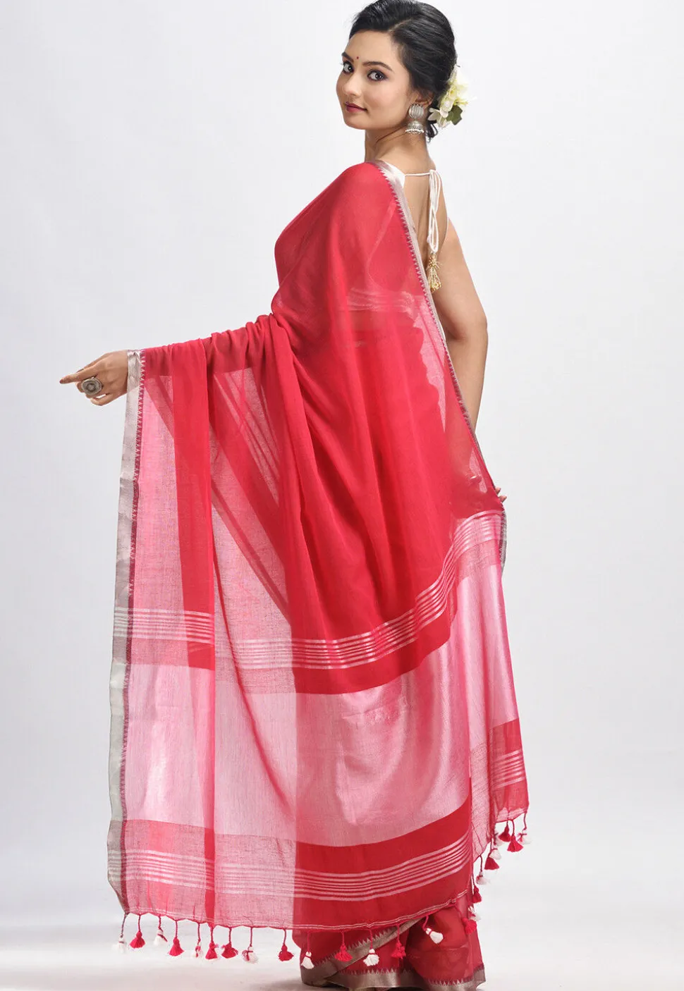 Handloom Pure Cotton Saree in Red