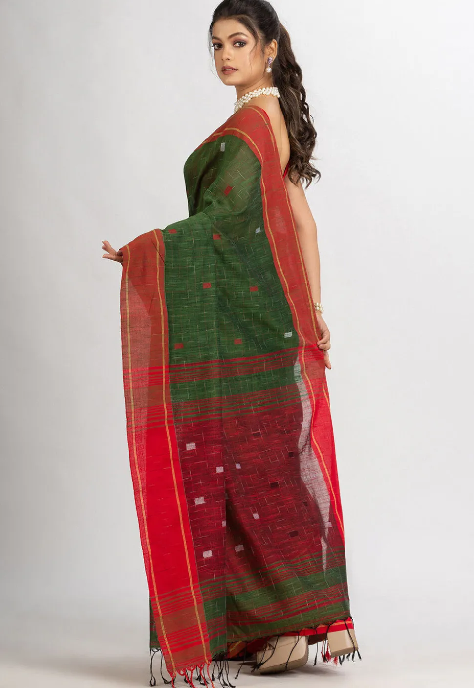 Handloom Pure Cotton Saree in Dark Green