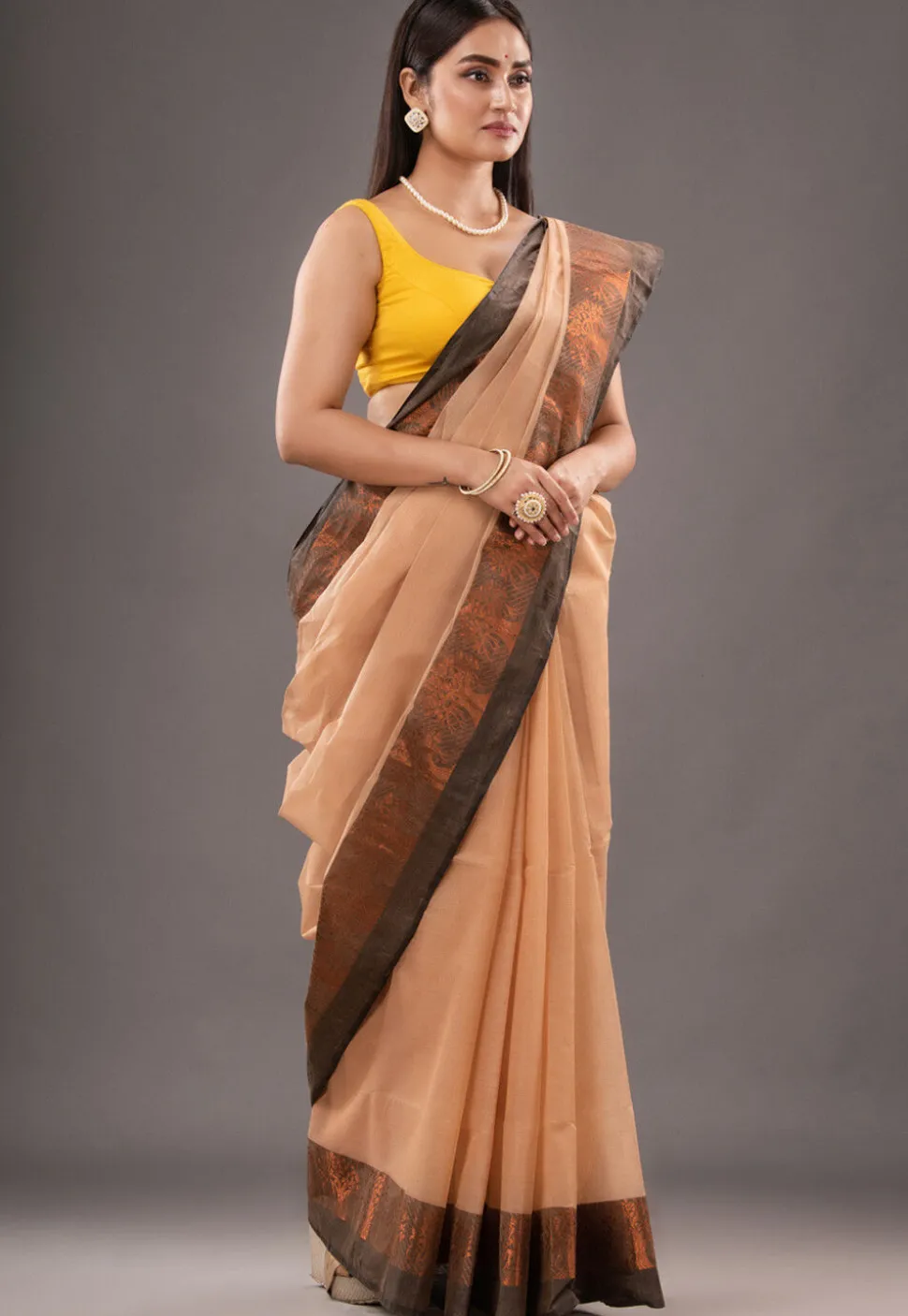 Handloom Pure Cotton Tant Saree in Peach