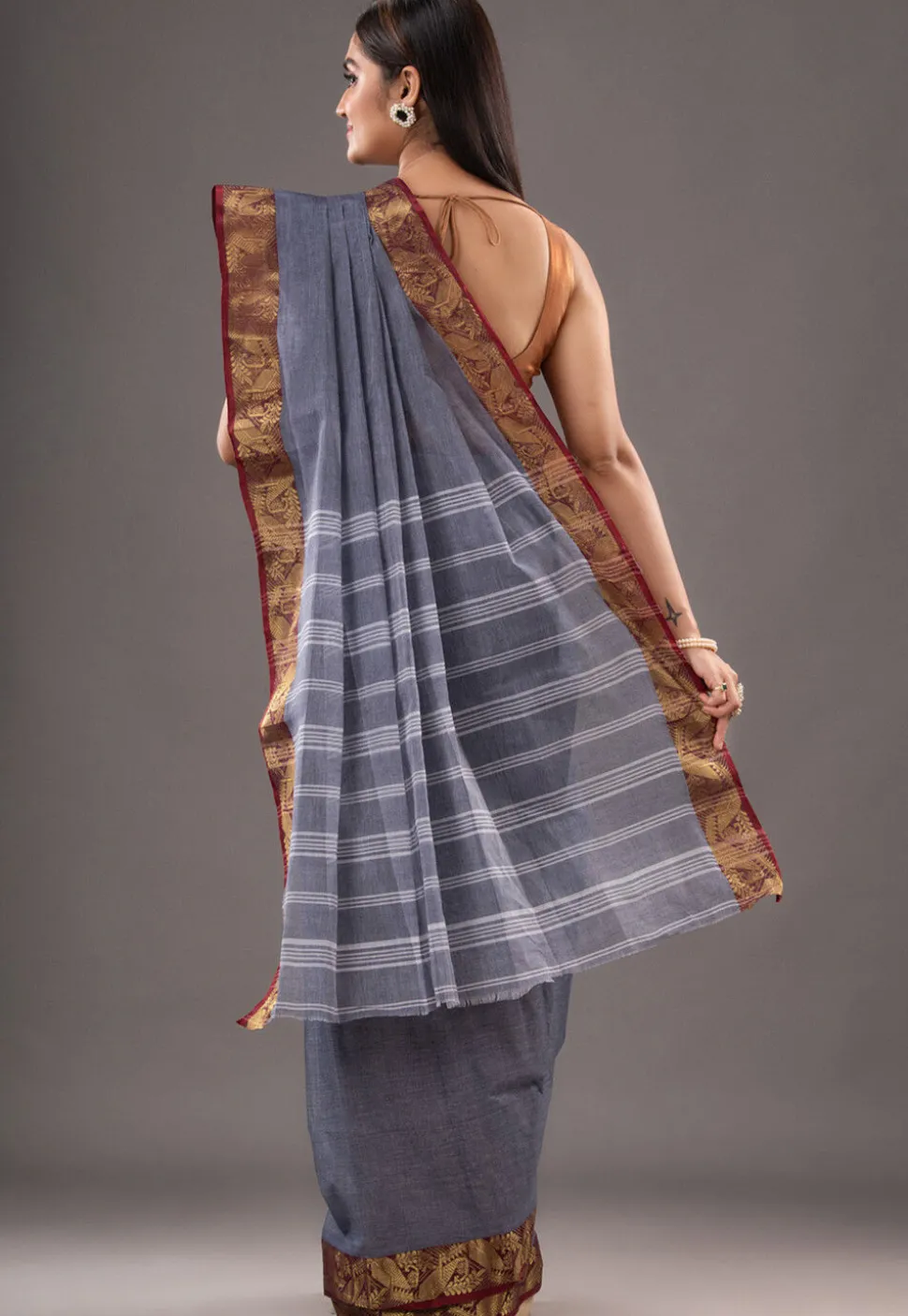 Handloom Pure Cotton Tant Saree in Grey