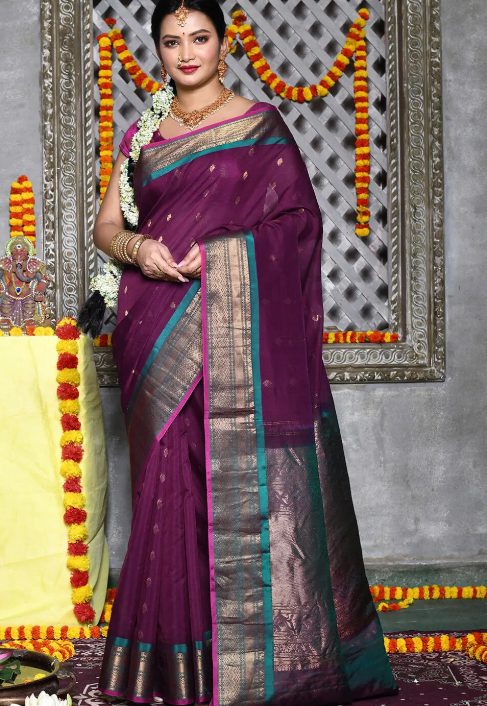 Handloom Pure Silk Cotton Gadwal Saree in Dark Purple