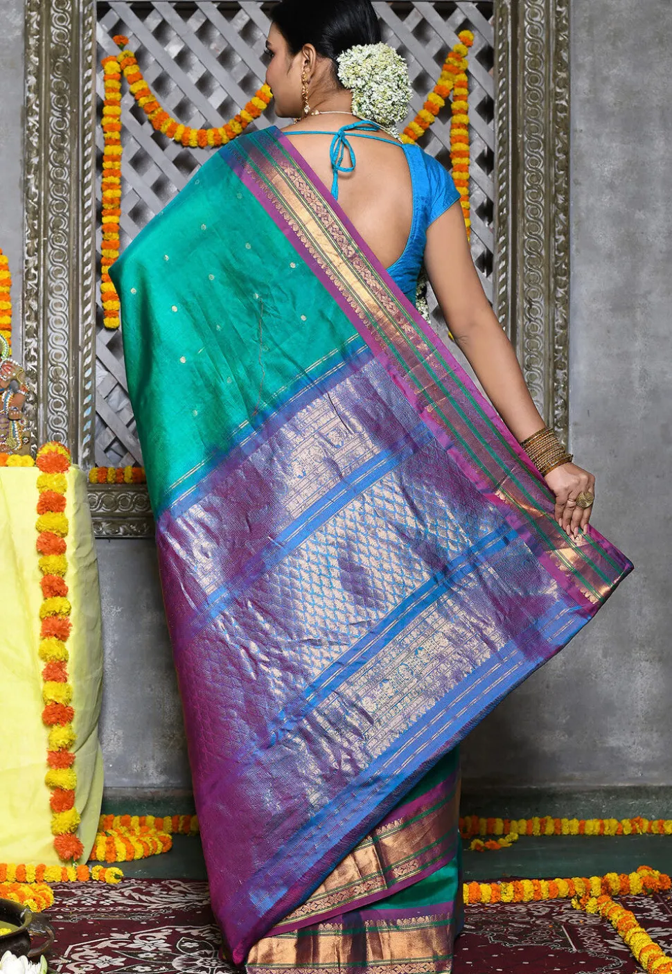 Handloom Pure Silk Cotton Gadwal Saree in Teal Green