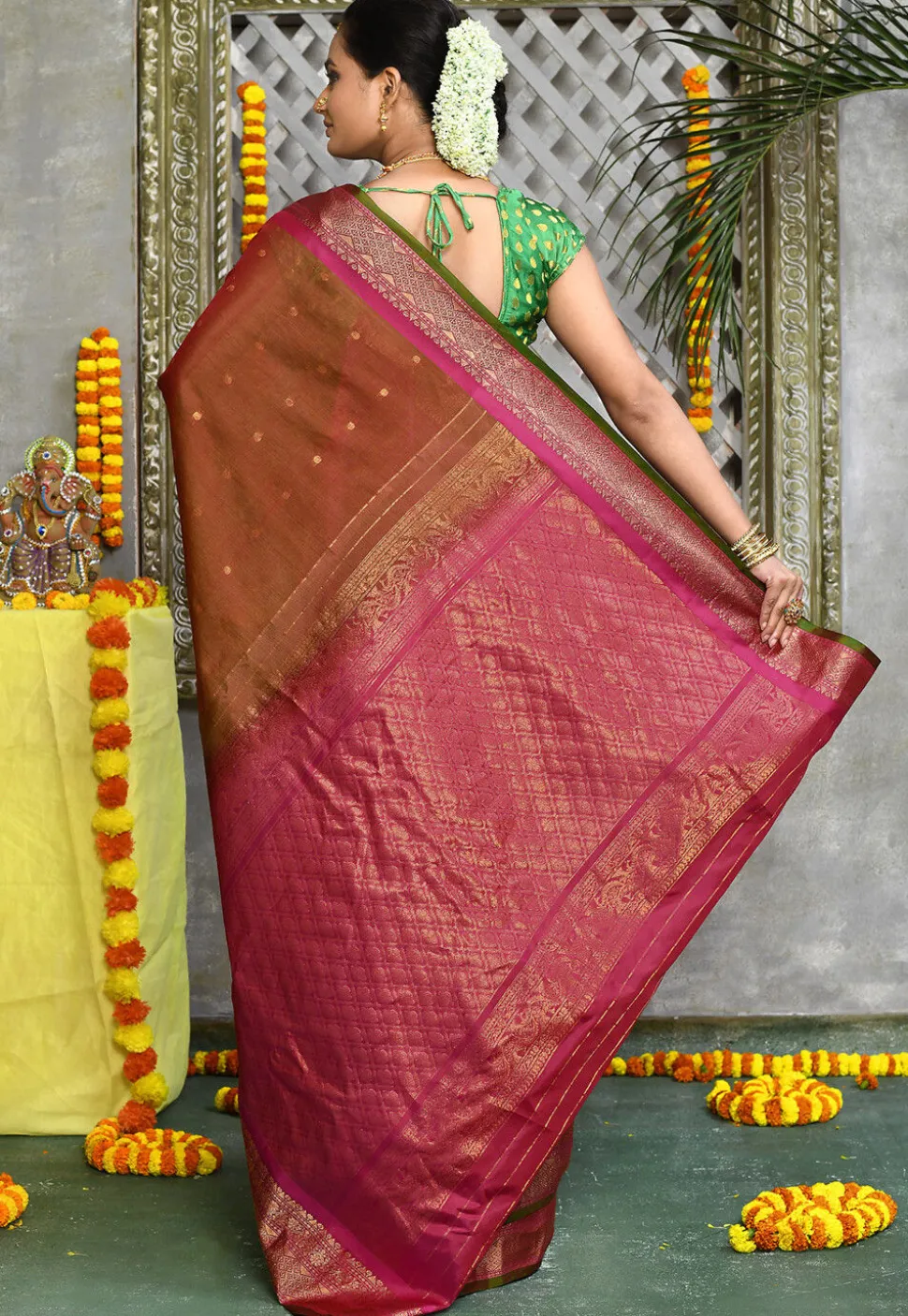 Handloom Pure Silk Cotton Gadwal Saree in Brown