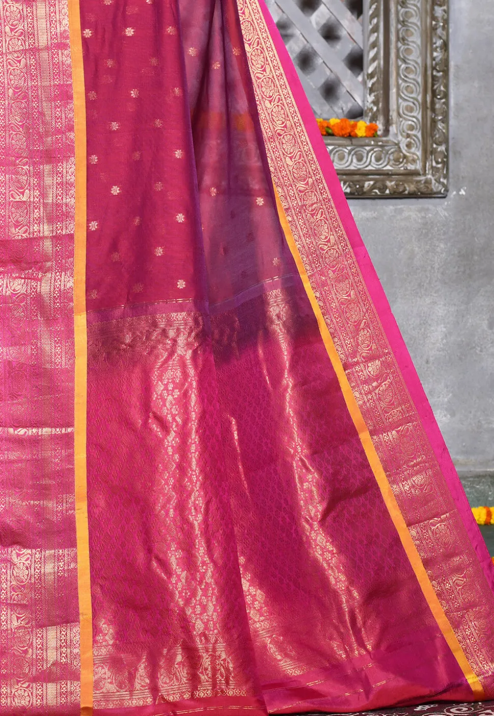Handloom Pure Silk Cotton Gadwal Saree in Magenta